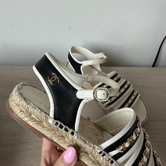 Chanel Bicolor CC Ankle Strap Espadrille Sandals Sz 37 Chain On Straps Black/Whi - Picture 7 of 15